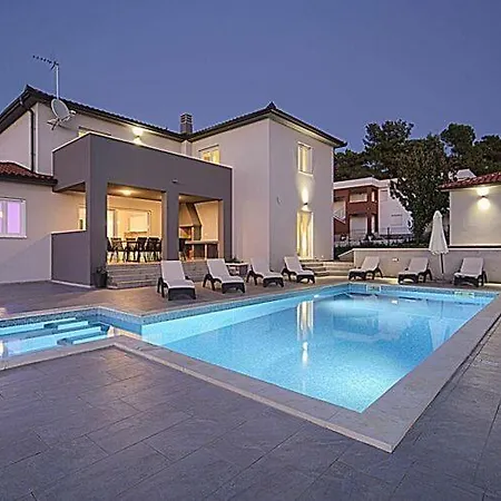 Apartment Istra With Pool