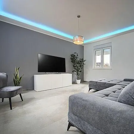 Istra With Pool Apartment *