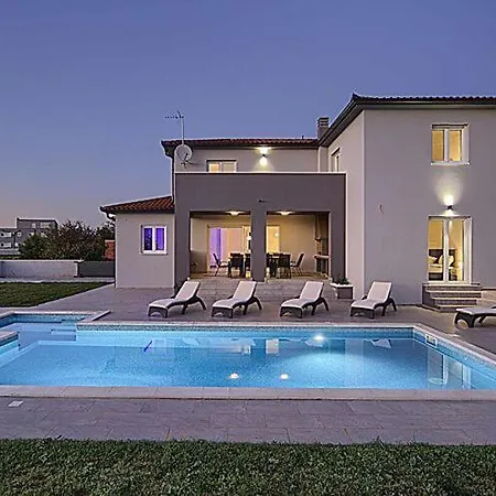 Apartment Istra With Pool Pula